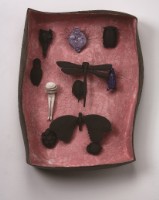 房裡，抽屜用強壯的外殼藏匿鎖碎的真實藏品圖，第12張