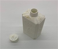 折枝梅花紋長方白瓷罐 藏品圖，第1張