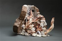 被遺棄的牆角紅磚化石的圖片