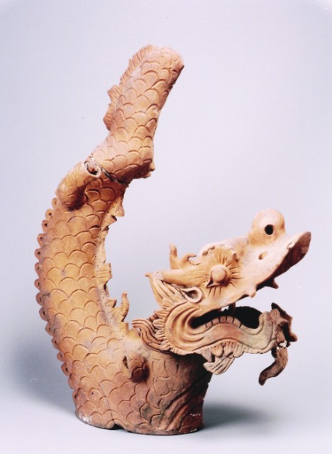 Red Pottery Dragon-shaped Ridge Ornament