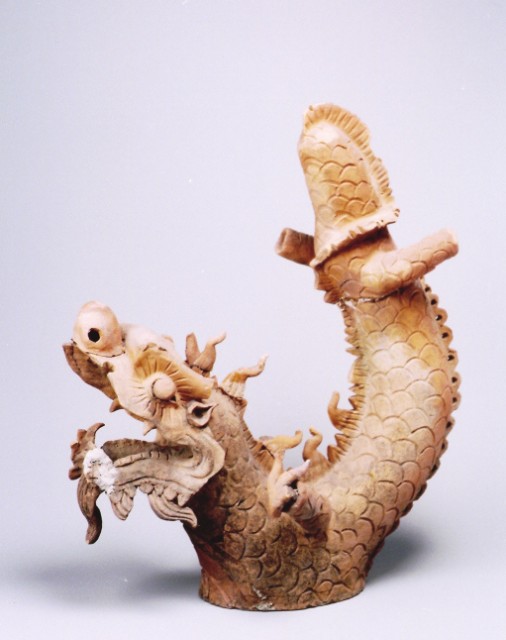 Red Pottery Dragon-shaped Ridge Ornament