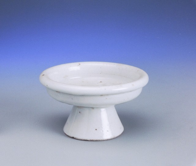 White Porcelain Kerosene Lamp