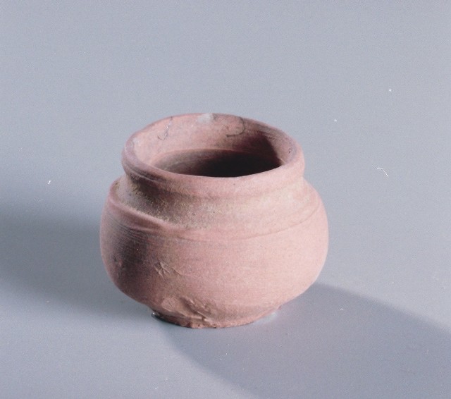 Small Urn(25)