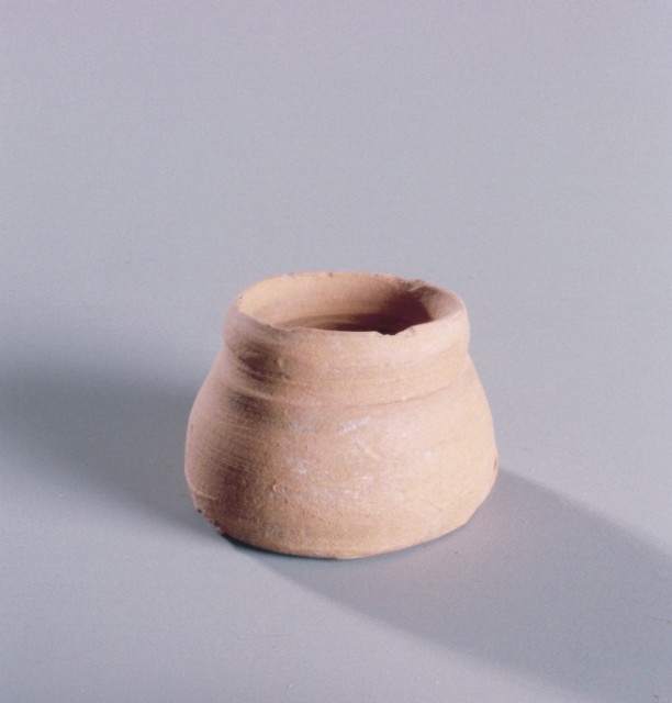 Small Urn(30)