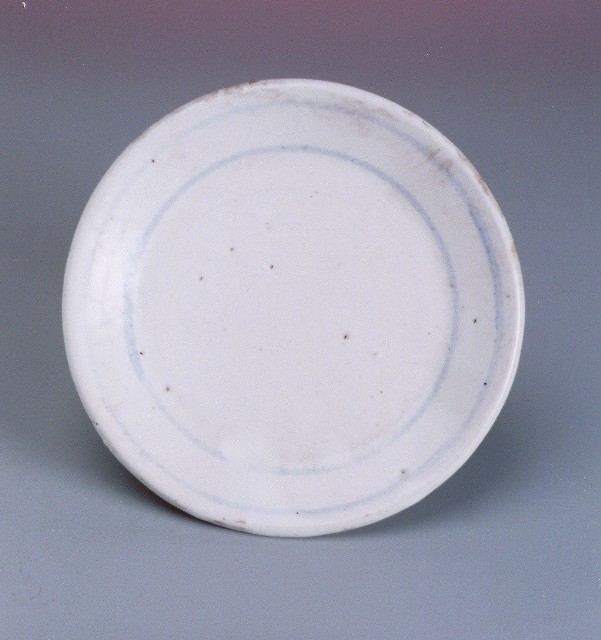 White clay dish