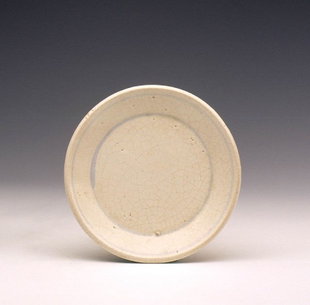 White clay dish