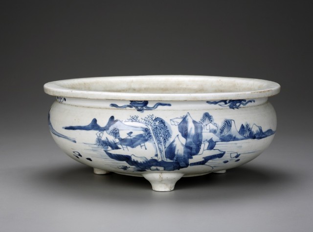 Blue-and-white Landscape Three-leg Burner
