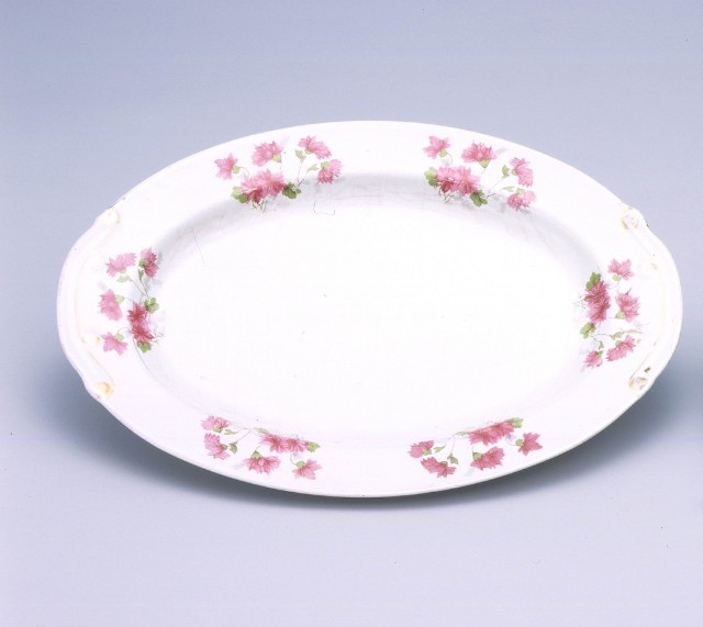 Chrysanthemum Kidney-shaped Plate