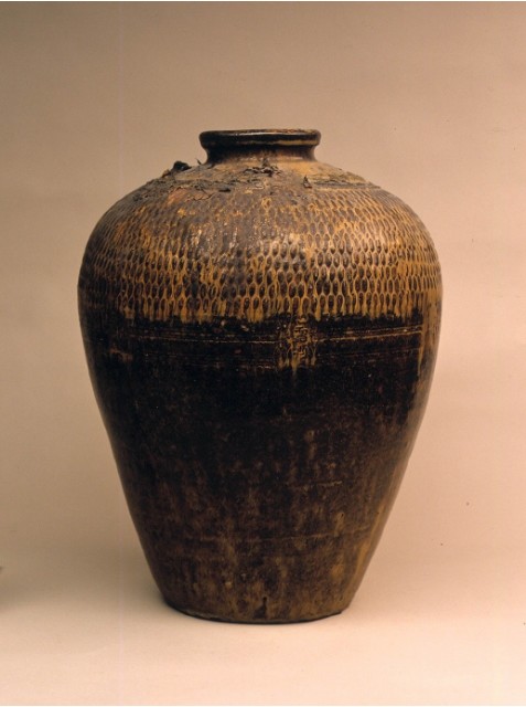 Wine urn