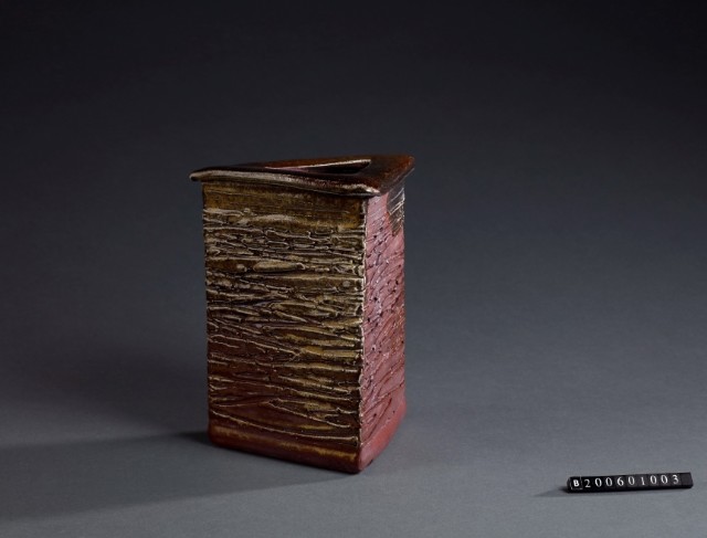 Vase III