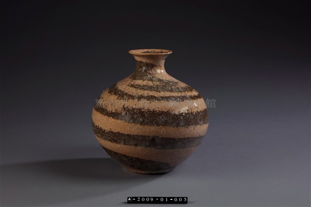 絞胎罐藏品圖，第1張