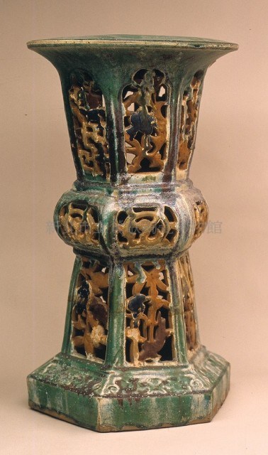 廣東石灣窯花台藏品圖，第1張