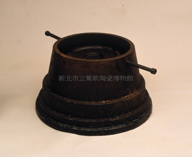 鐵製花缽原型(1)藏品圖，第1張
