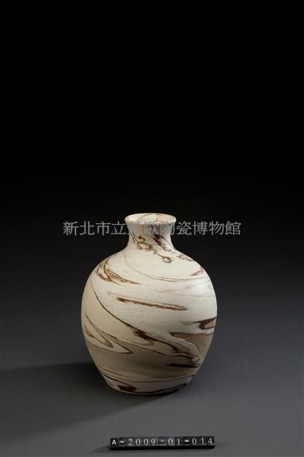 白地褐彩絞胎罐(牛瓶1)藏品圖，第1張