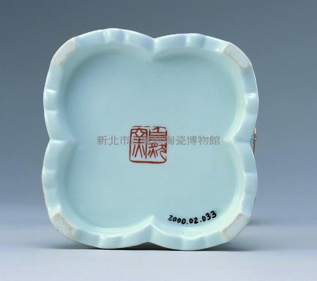 粉彩福壽紋鏤空冠架藏品圖，第3張