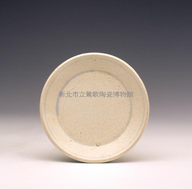 White clay dish Collection Image