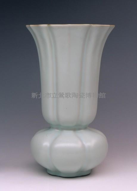 Celadon Petal Style Vase Collection Image