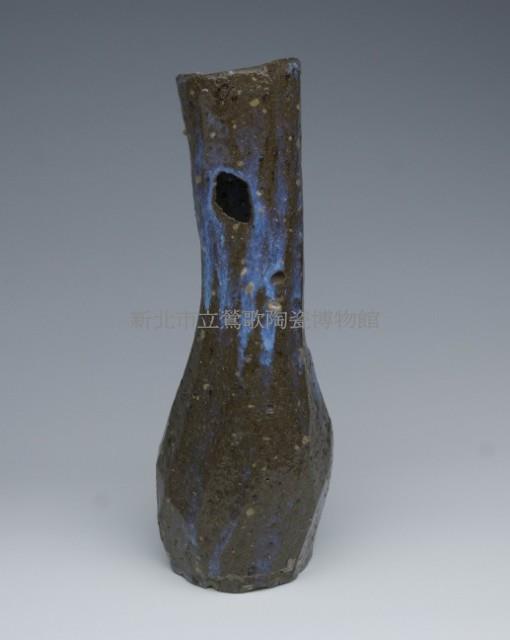 Free-Style Vase (Early 03) Collection Image, Figure 2, Total 2 Figures