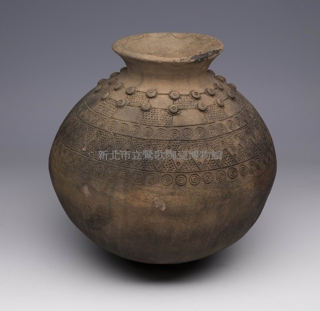 魯凱族陶壺藏品圖，第1張