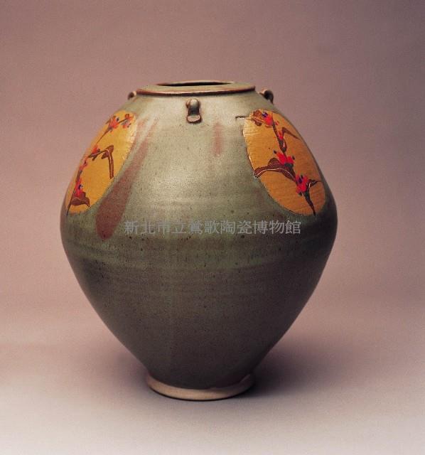 Nostalgic Orchid-patterned Vase Collection Image