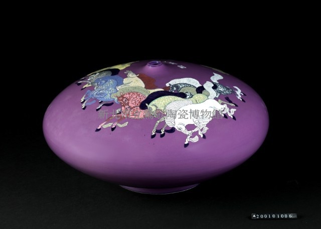 紫地八駿圖扁瓶藏品圖，第1張