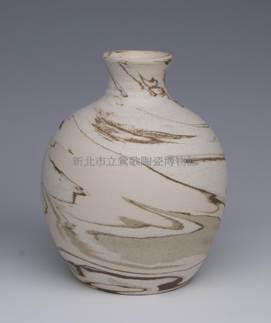 白地褐彩絞胎罐(牛瓶1)藏品圖，第3張