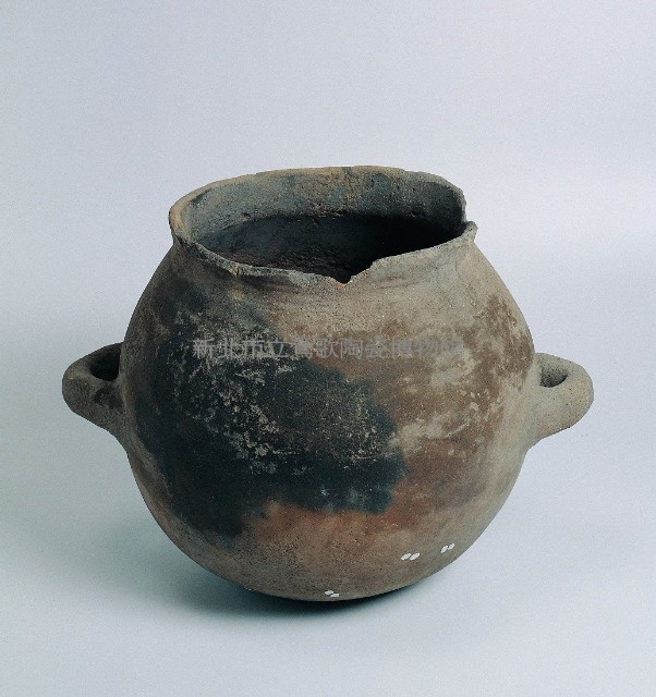 雙紐缽(雙橫把陶罐)藏品圖，第1張