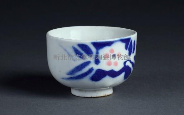 青花粉紅彩杯藏品圖，第1張