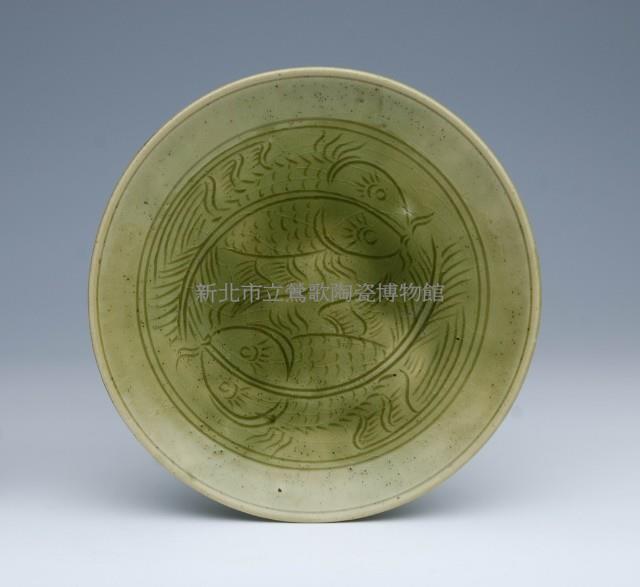 Green Glazed Fish-Patterned Plate Collection Image, Figure 2, Total 2 Figures