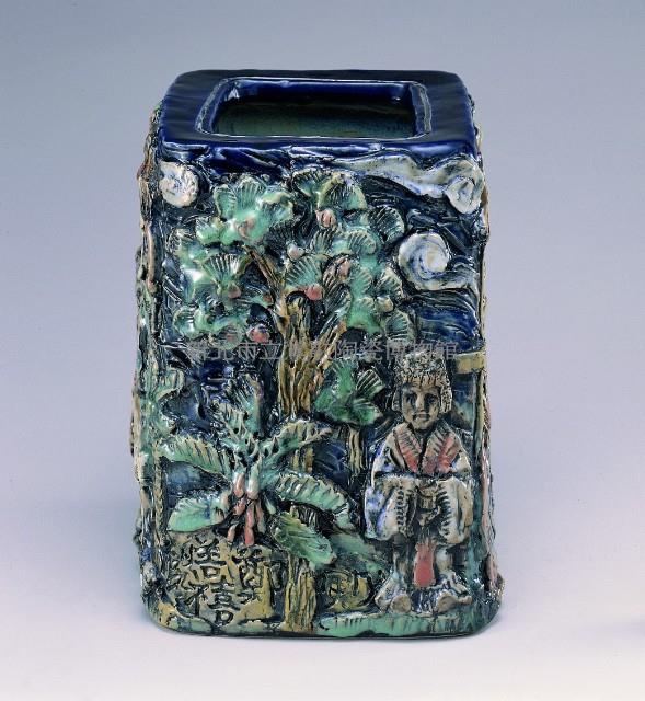 白馬樓閣浮雕彩繪方瓶藏品圖，第3張