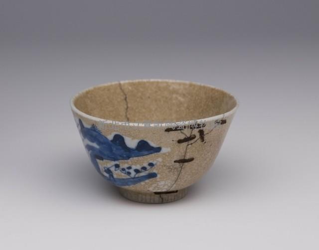 Covered Bowl with Under Glaze-blue Landscape Decoration,