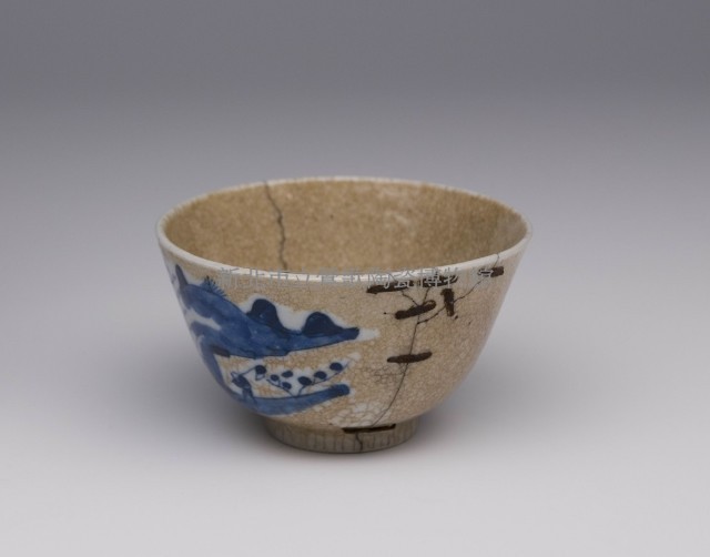 Covered Bowl with Under Glaze-blue Landscape Decoration,