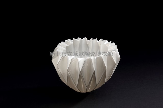 Making Porcelain with an Origami Collection Image