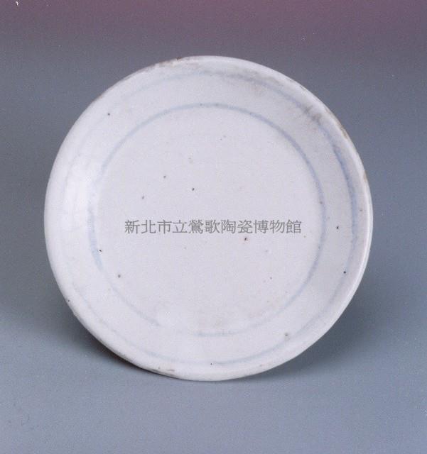 White clay dish Collection Image