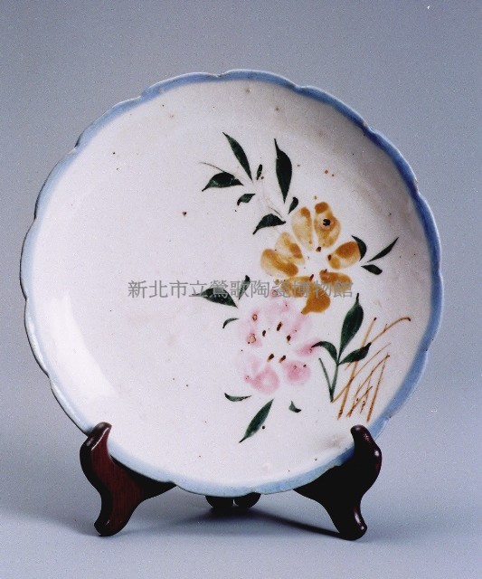 (陶器  子68)彩繪花繪盤(小)  直徑19.3CM藏品圖，第1張
