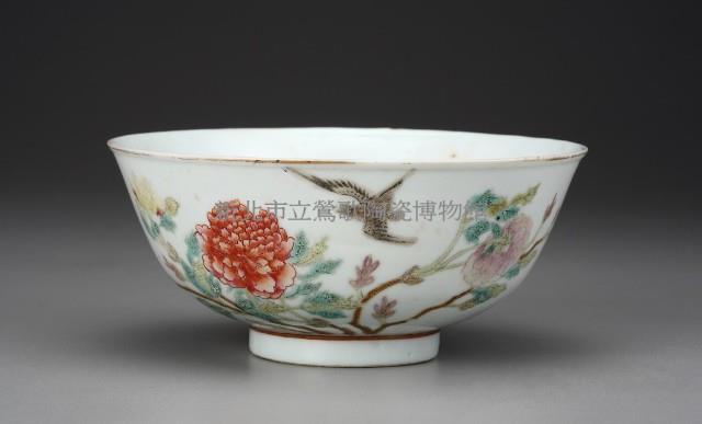 粉彩花鳥碗藏品圖，第1張