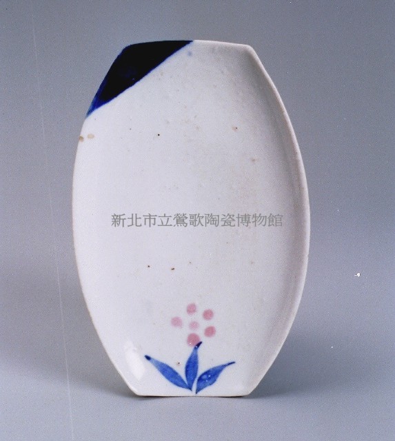 彩繪小花碟長形藏品圖，第1張