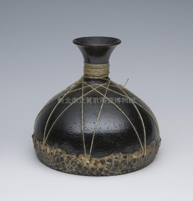 Iron Glaze Ceramic Drum (Jar 140) Collection Image, Figure 2, Total 2 Figures