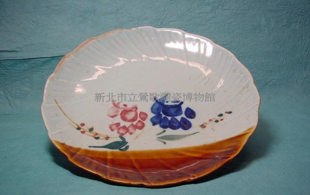 Painted Flower Plate with Seashell Pattern(Large) Collection Image