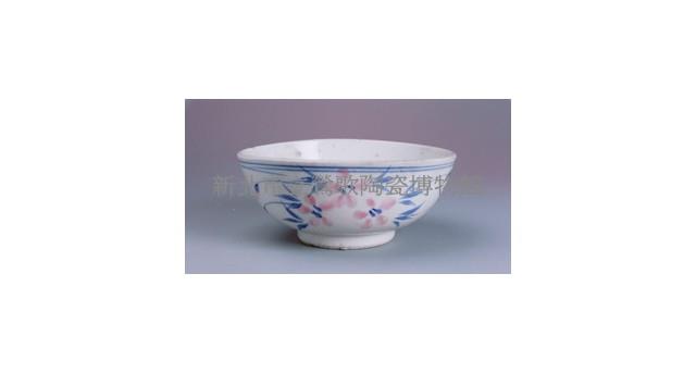Blue-and-white Large Bowl with Hidden Flower Collection Image