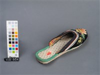 彩繡拖鞋(左鞋)藏品圖，第4張