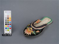 彩繡拖鞋(右鞋)藏品圖，第3張
