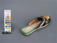 彩繡拖鞋(右鞋)藏品圖，第4張