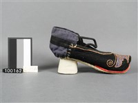 彩繡鞋藏品圖，第2張