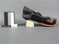 彩繡鞋藏品圖，第2張