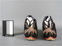 彩繡鞋藏品圖，第2張