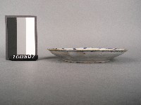 青花花卉盤藏品圖，第2張