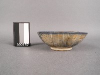 藍綠釉篦紋碗藏品圖，第2張