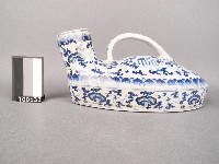 青花尿壺藏品圖，第1張