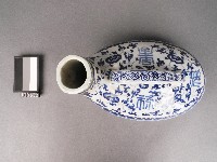 青花尿壺藏品圖，第2張